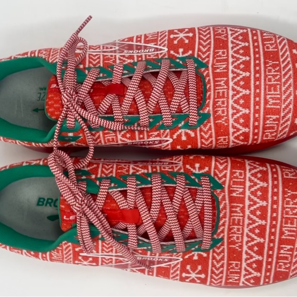 Brooks Levitate 5 Run Merry Mens Size 12.5 Running Shoes Christmas Sweater - Picture 6 of 10